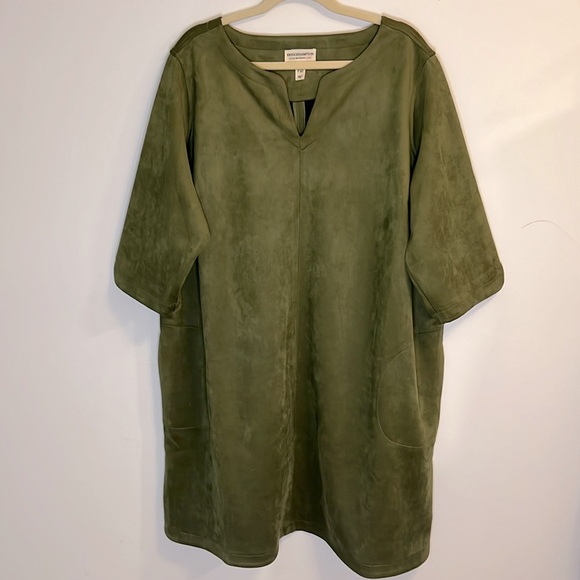 Bridgehampton Isaac Mizrahi Size 2XP Olive Green 3/4 Sleeve Faux Suede Dress - Picture 2 of 6